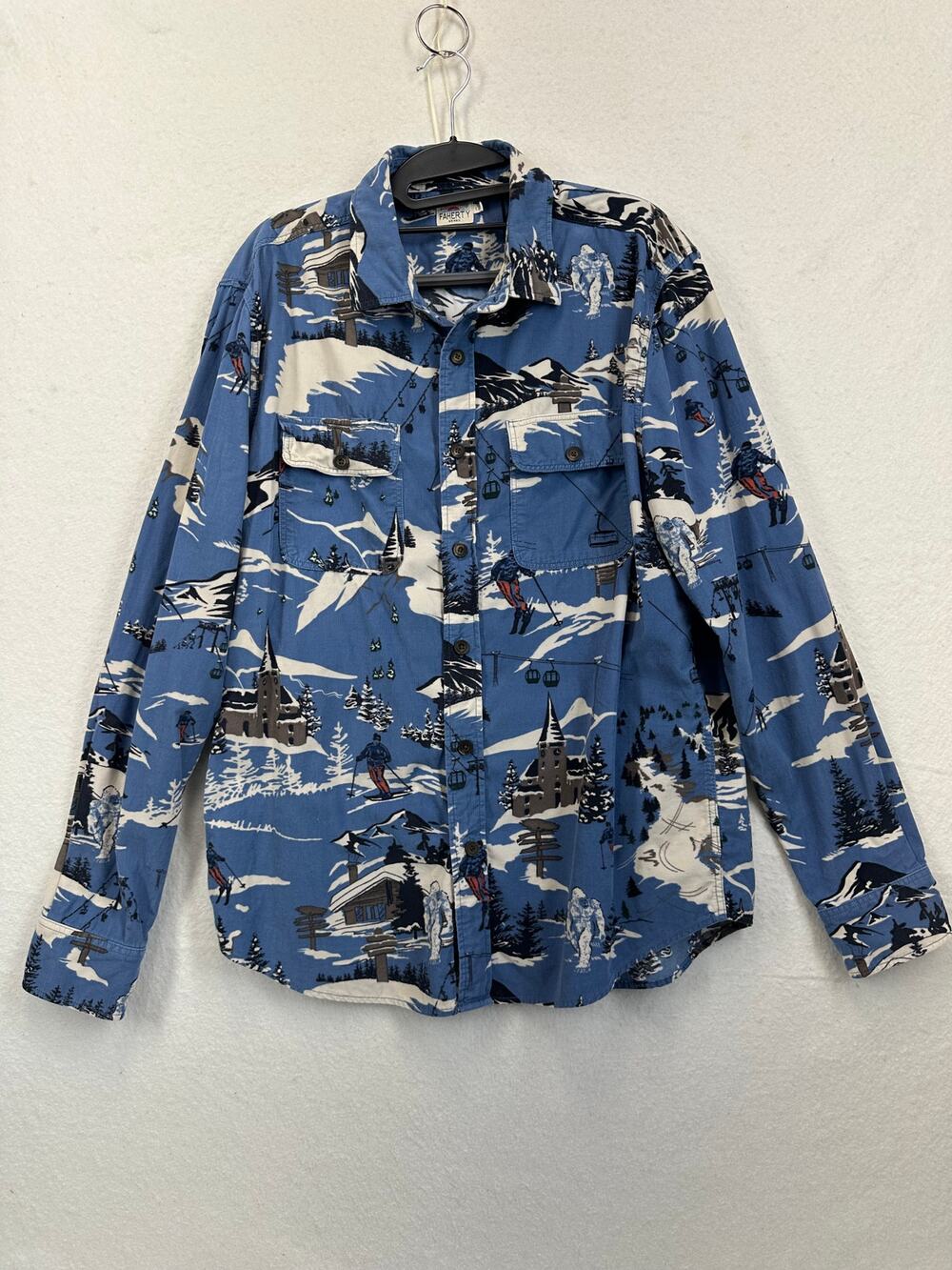 Faherty Sea & Ski Shirt Mens SZ Large Blue Ski Resort Yeti Mountain Button Up